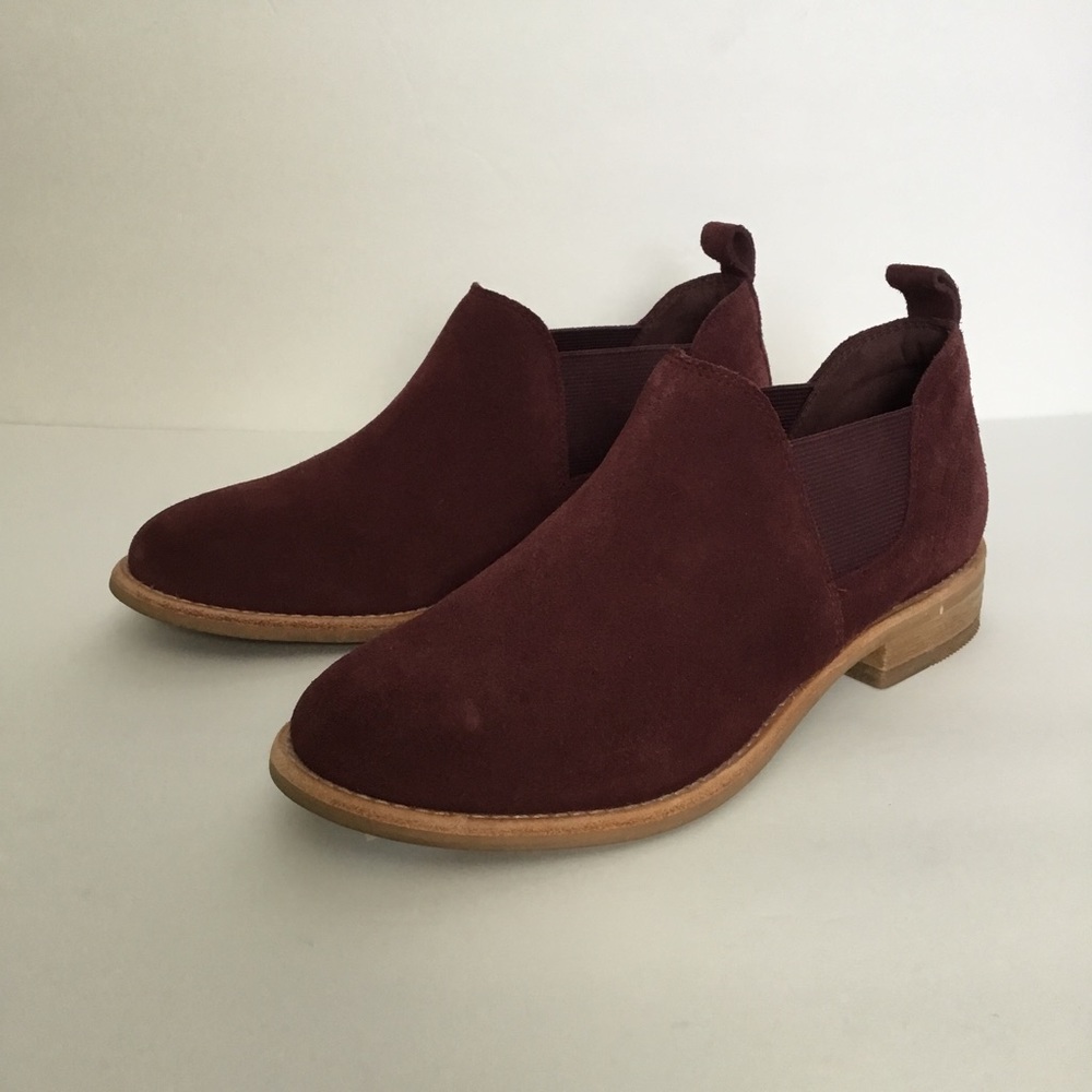 Clarks Women's Edenvale Suede Burgundy Boot Size 6